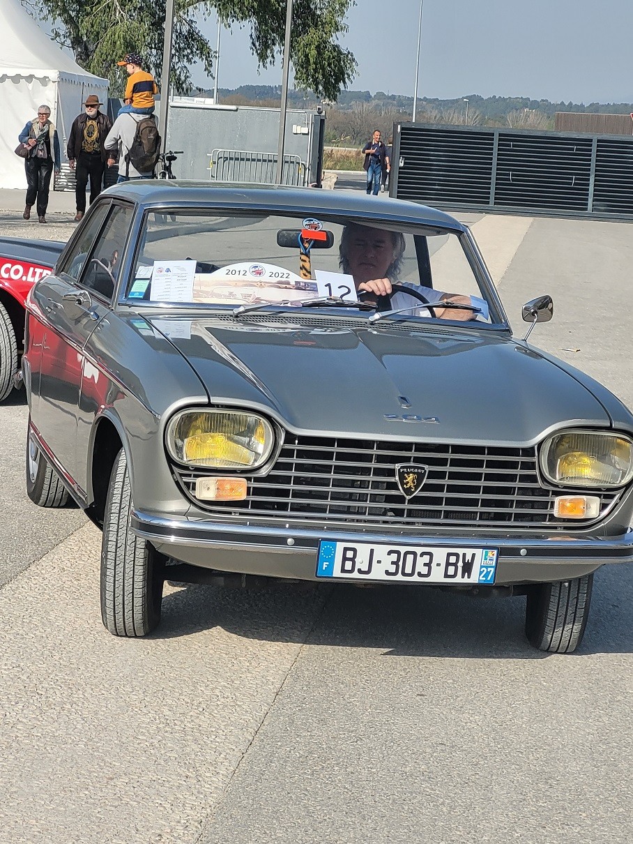PEUGEOT 204 COUPE 1970