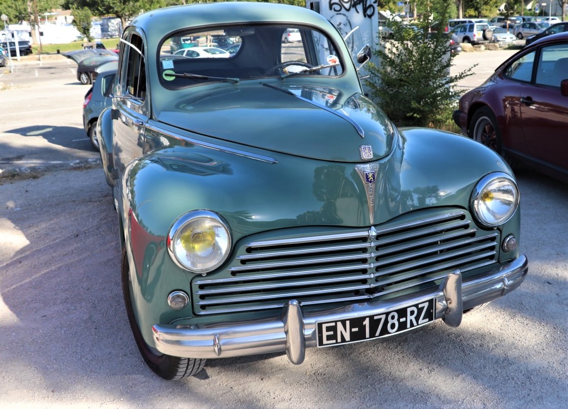 Peugeot 203