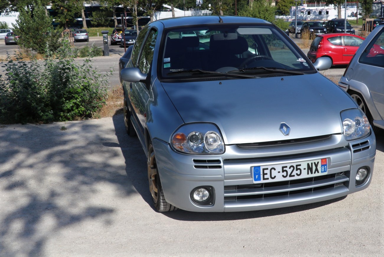 Clio V6