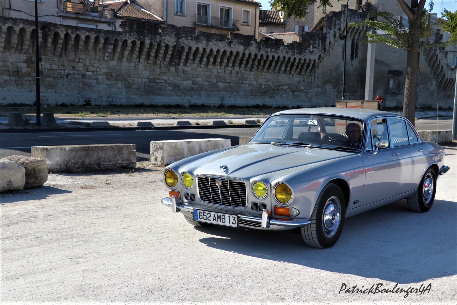 Jaguar XJ6