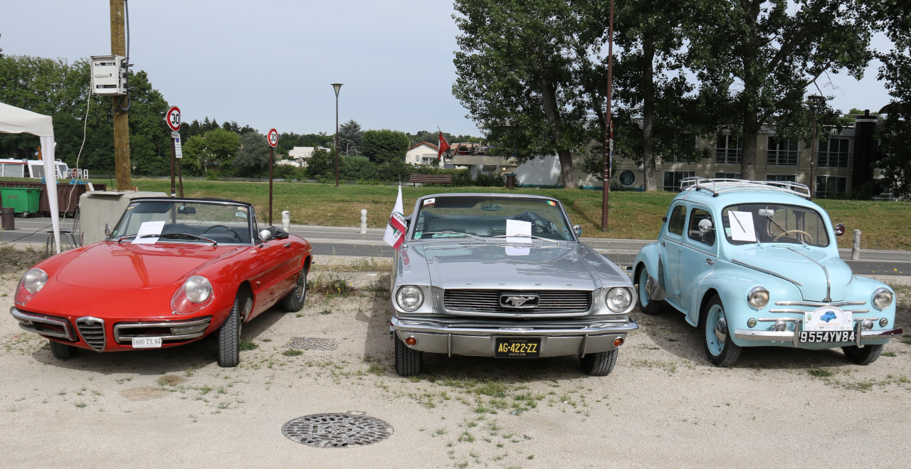 Alfa Romeo Duetto Ford Mustang Renault 4cv