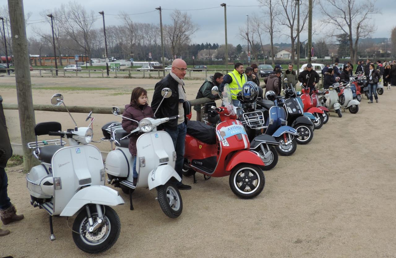Visite du Vespa Club