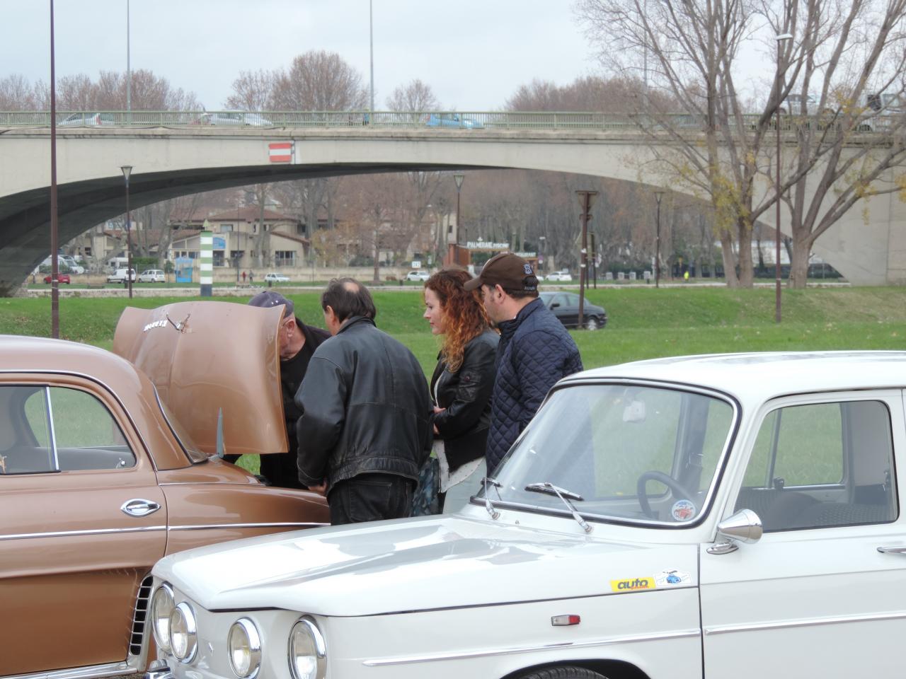 La voiture la plus entourée de rassemblement !!!!!!!