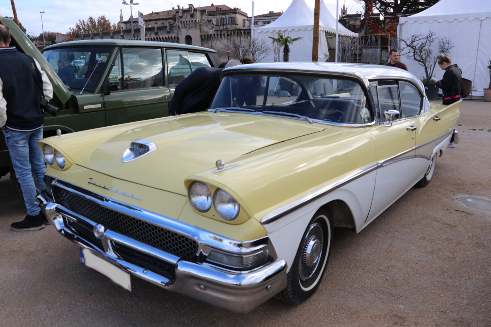 Ford Fairlane