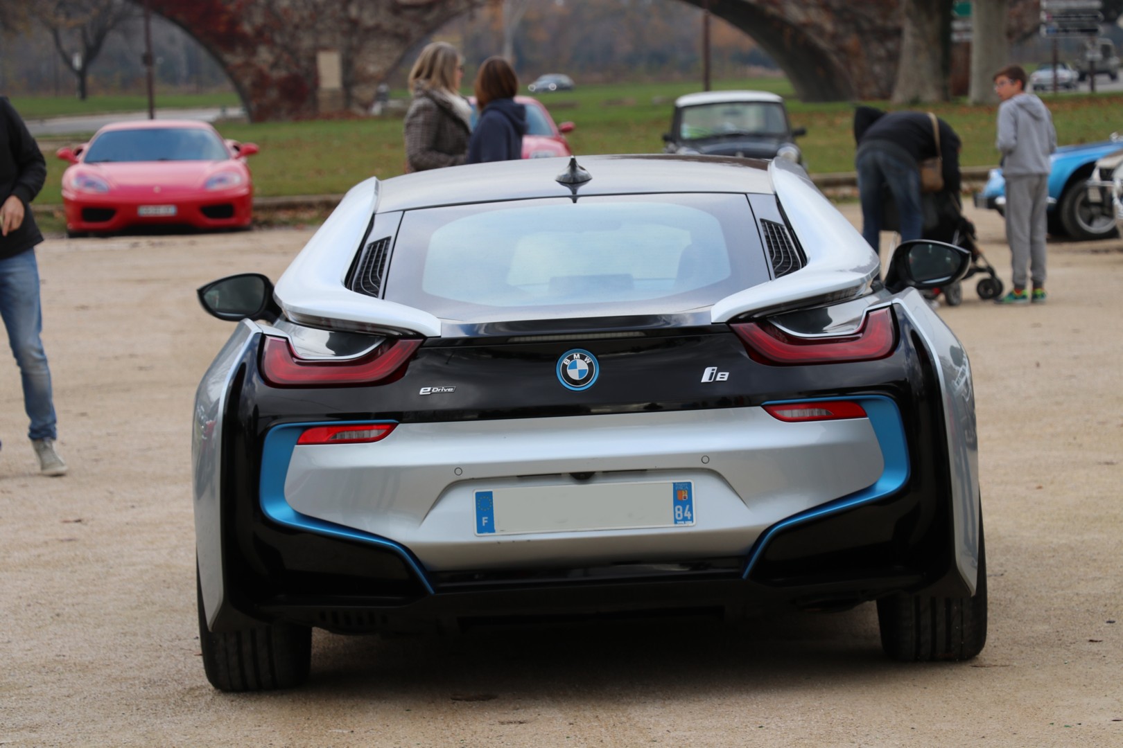 BMW I8