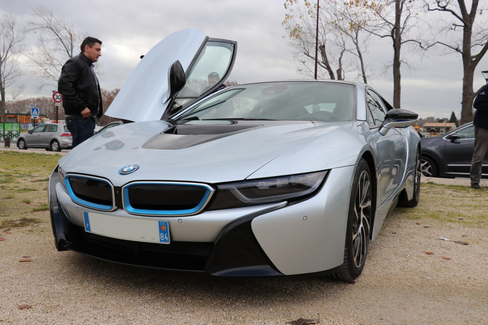 BMW I8