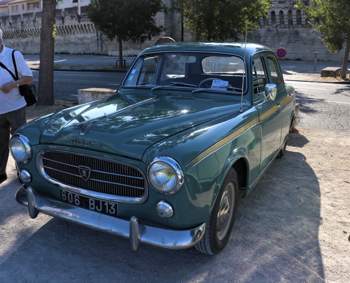 Peugeot 403