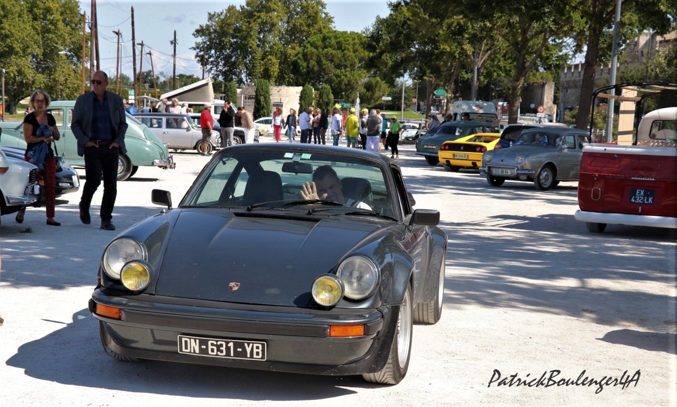 Porsche 964
